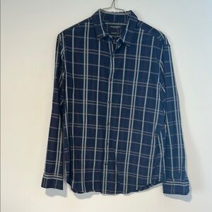 Banana Republic Blue Casual Button Down Shirt with Classic Collar